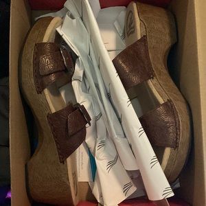 Dansko Sophie Floral Tooled Brown Sandals - Size 9 - 9841-537000